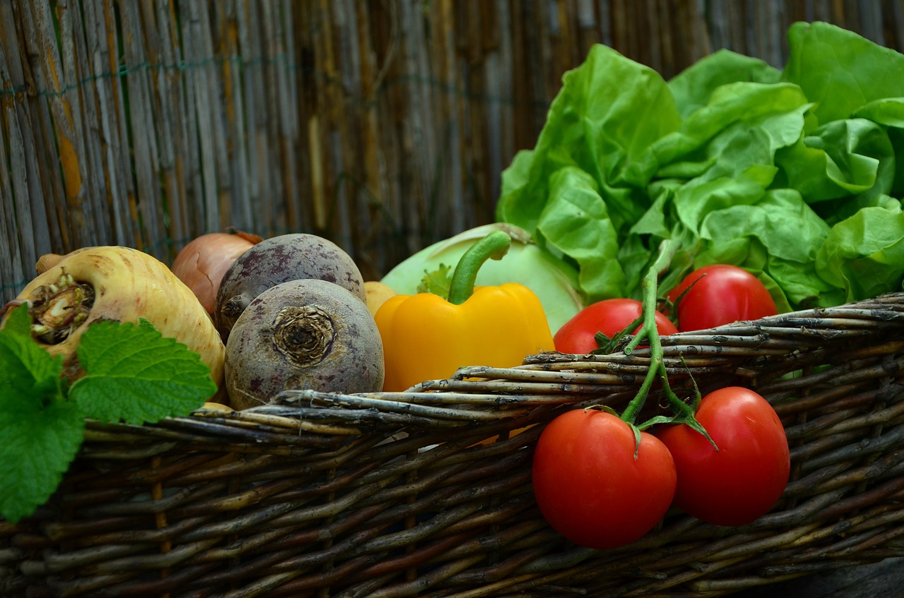 Wady i zalety żywności ekologicznej – czy warto ją kupować?